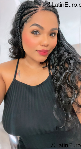 Date this voluptuous Spain girl Gina from Madrid ES918