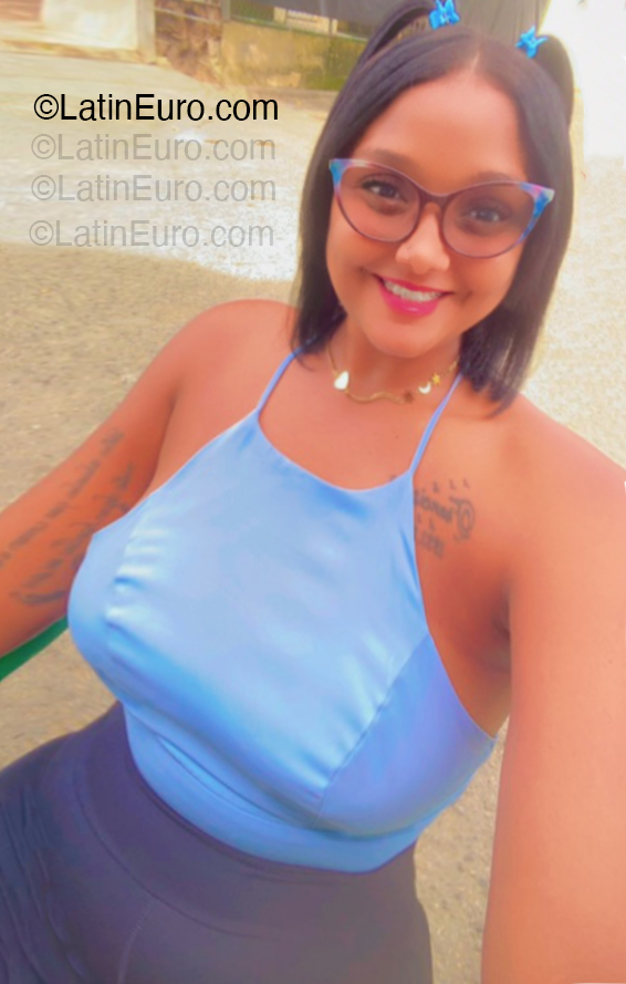 Date this delightful Dominican Republic girl Indi from Puerto Plata DO54940
