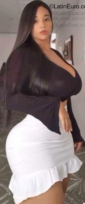 Date this passionate Colombia girl Candela from Cali CO33319