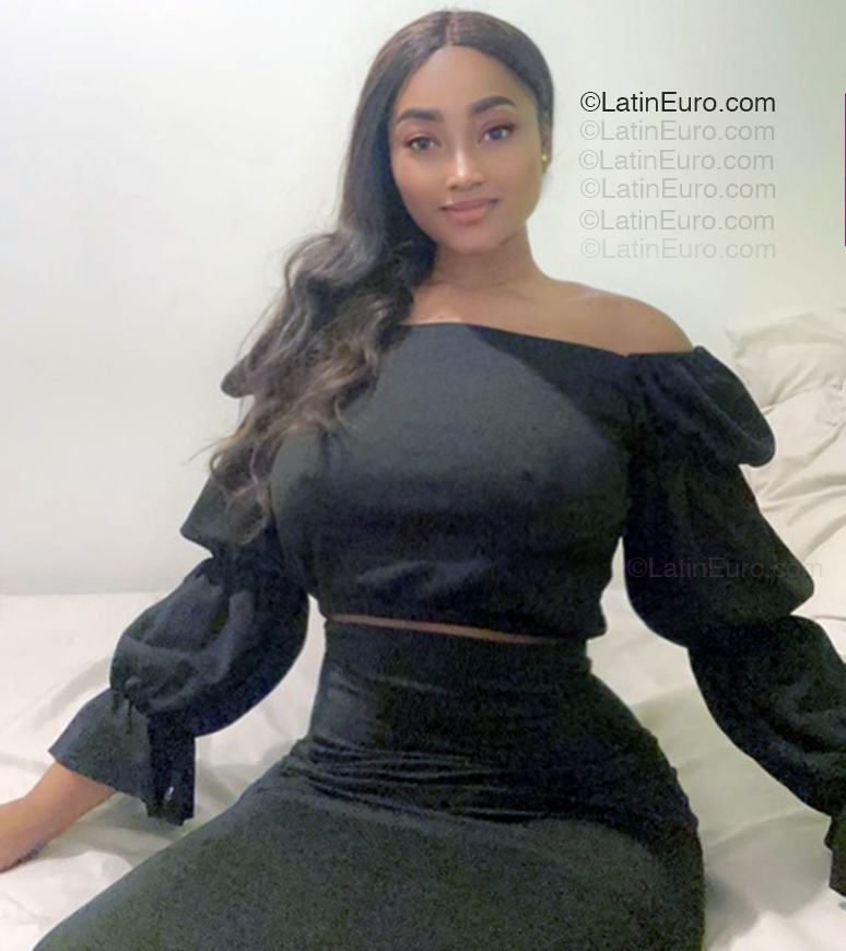 Date this beautiful Colombia girl Maria from Cota CO33327