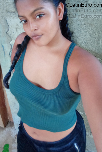 Date this lovely Panama girl Keysi from Panama PA1415