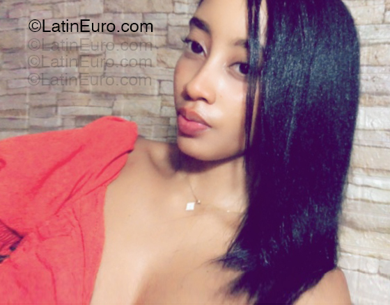 Date this beautiful Panama girl Ary from Panama PA1417