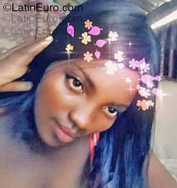 Date this foxy Dominican Republic girl Maribel from Santiago DO55037