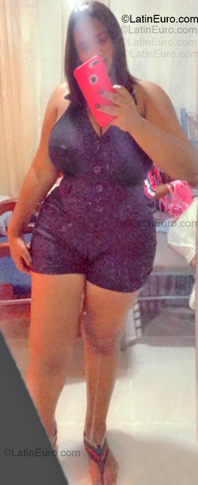 Date this athletic Dominican Republic girl Marbel from Santo Domingo DO55061