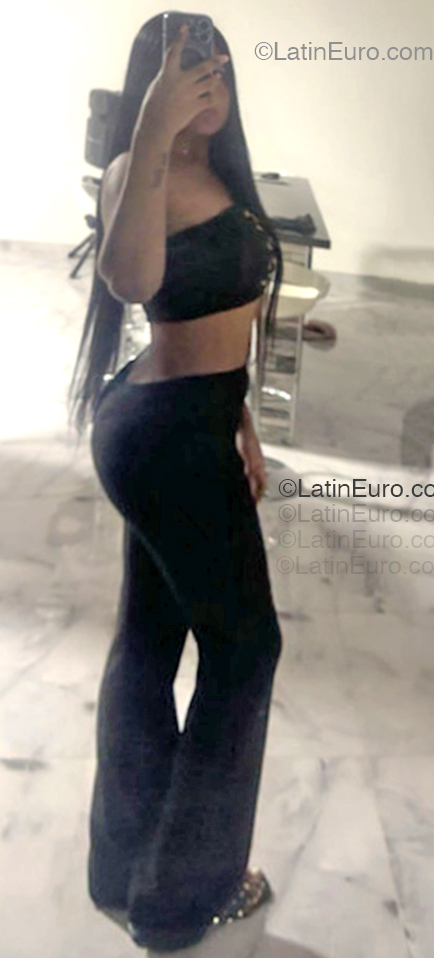 Date this hot Colombia girl Kathe from Cali CO33525