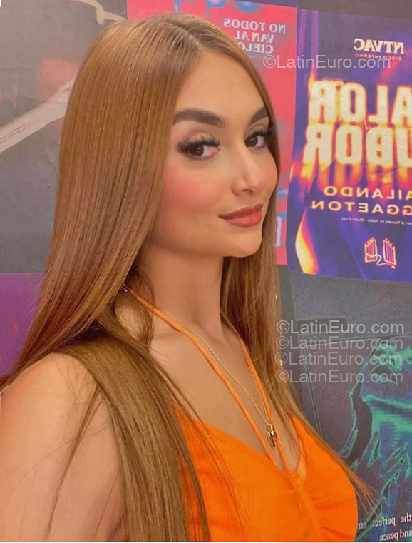 Date this pretty Venezuela girl Maria from Maracaibo VE5306