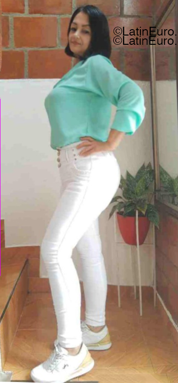 Date this pretty Colombia girl Mirian from Cali CO33367