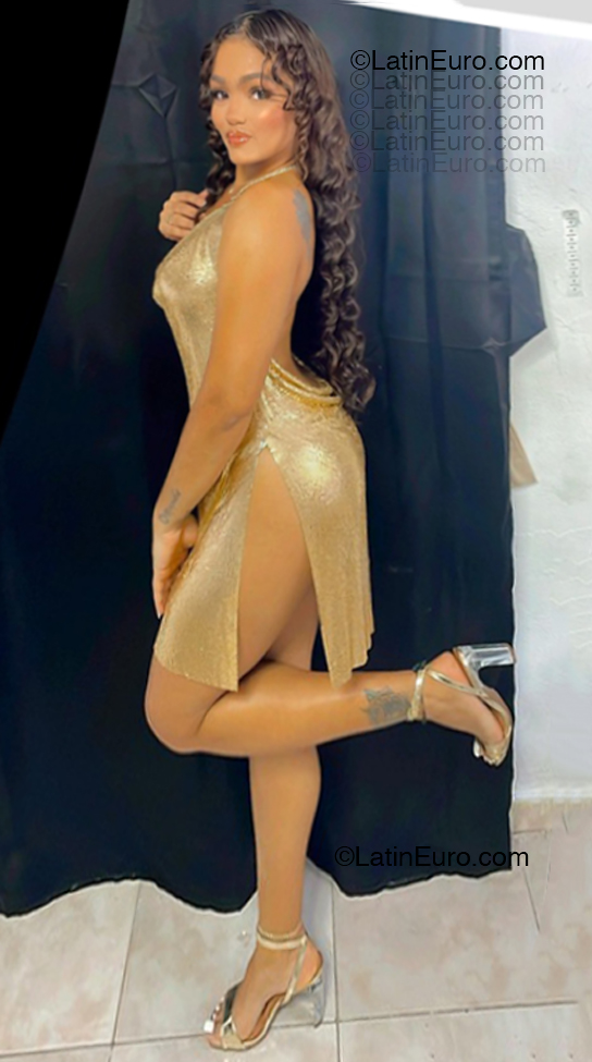 Date this cute Dominican Republic girl Julissa from Santo Domingo DO55166