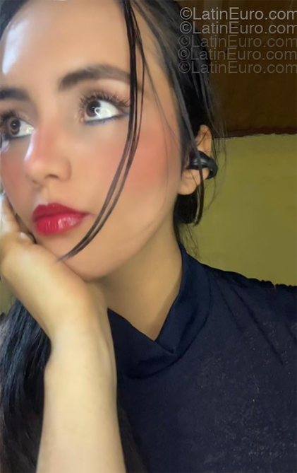 Date this happy Colombia girl Liliana from Bogota CO33371