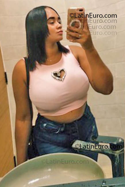 Date this tall Dominican Republic girl Natacha from Punta Cana DO55199