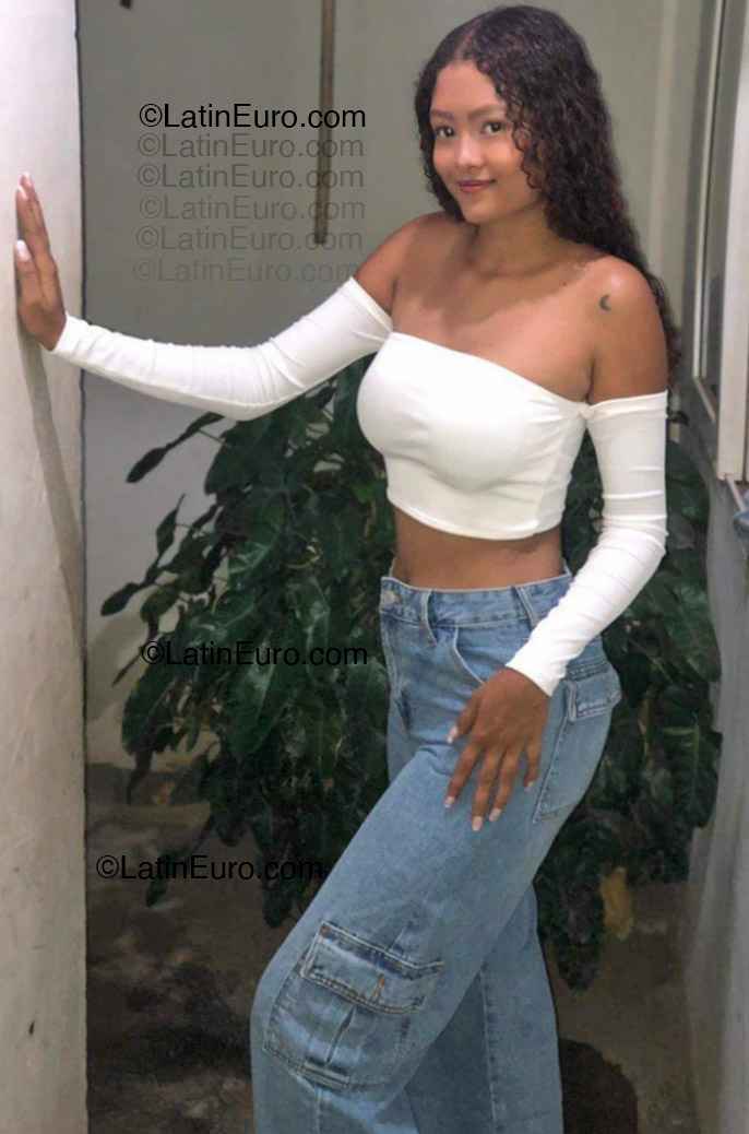 Date this charming Colombia girl Liz from Barranquilla CO33407