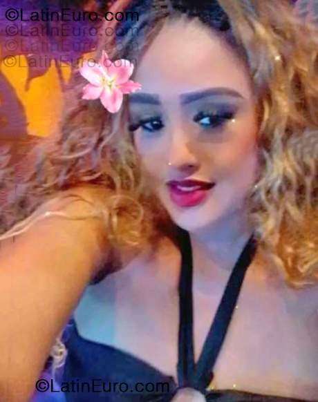 Date this delightful Dominican Republic girl Stephany from Higuey DO55381