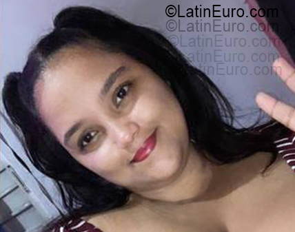 Date this happy Dominican Republic girl Michel from Santo Domingo DO55463