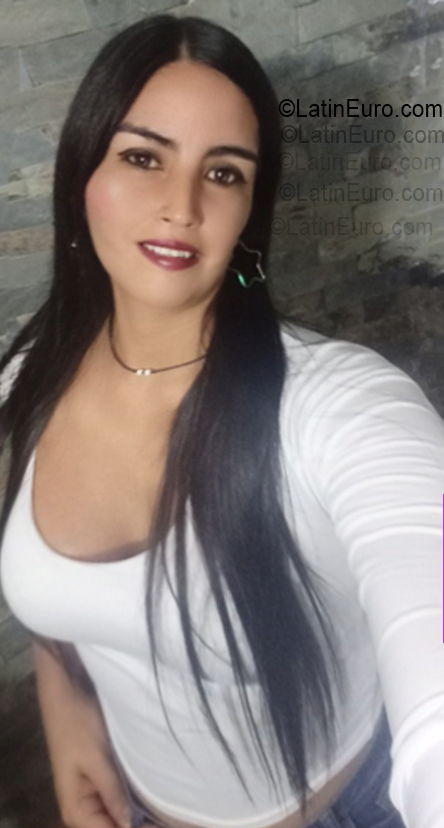 Date this georgeous Venezuela girl Liliana from Caracas VE5365