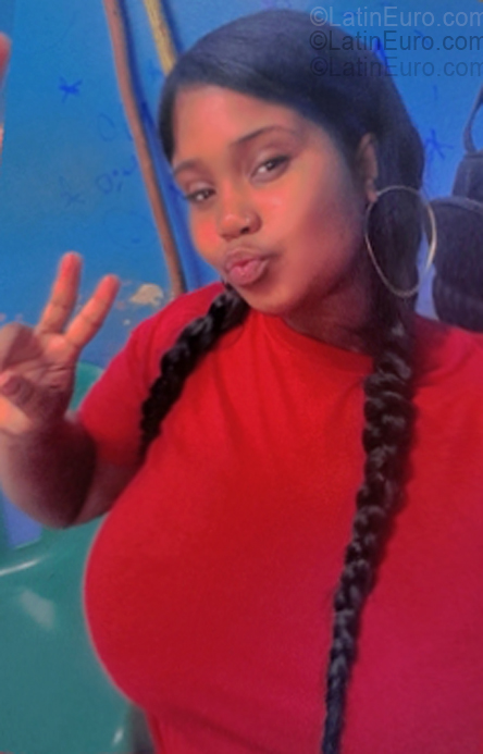 Date this sultry Dominican Republic girl Katherine from Santo Domingo DO55468