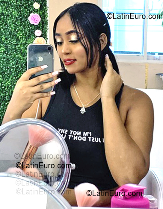 Date this sensual Dominican Republic girl Arleny from Santiago DO55471