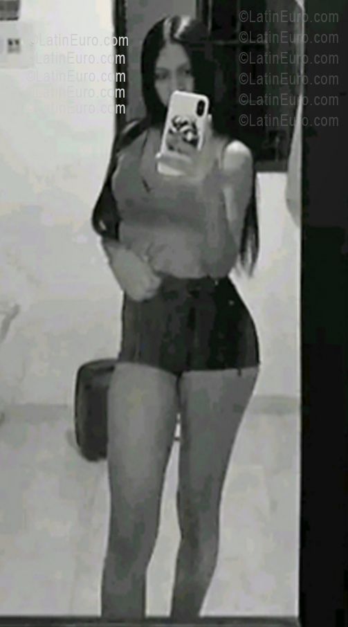 Date this athletic Venezuela girl Maglianny from San Felipe VE5378