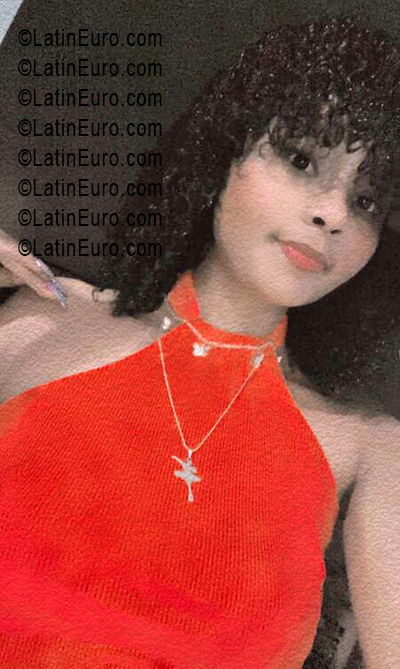 Date this hot Dominican Republic girl Ays from Santo Domingo DO55642
