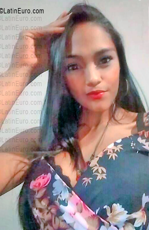 Date this good-looking Venezuela girl Hasa from Anzoategui VE5391