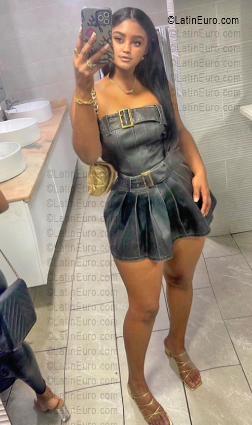 Date this attractive Dominican Republic girl Yuli from Puerto Plata DO55664