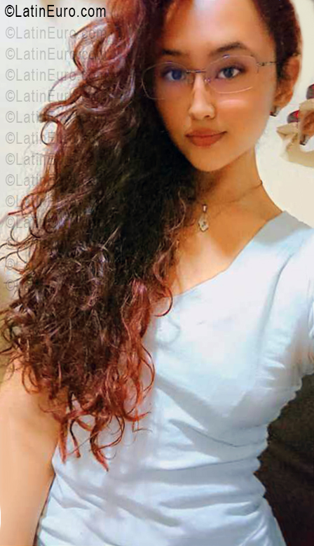 Date this foxy Colombia girl Tali from Medellin CO33564
