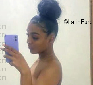Date this beautiful Dominican Republic girl Lynn from Santo Domingo DO55853