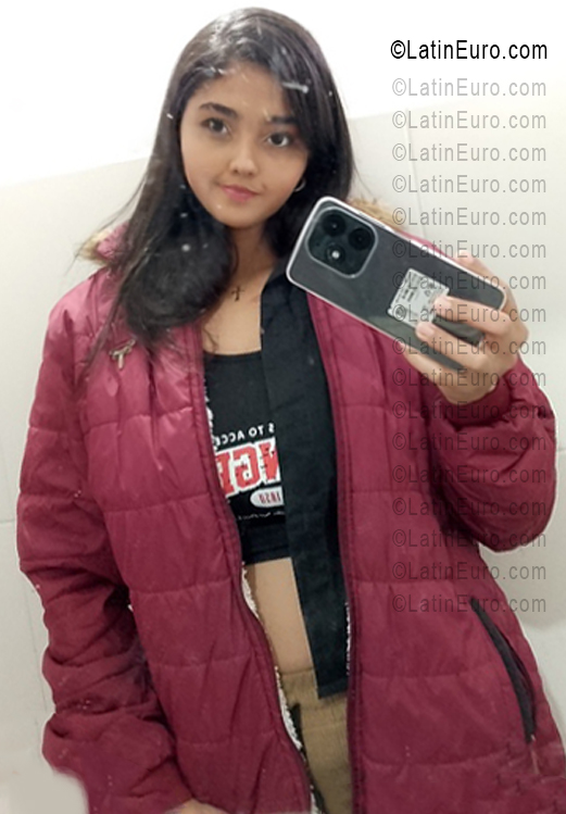 Date this delightful Colombia girl Luisana from Barranquilla CO33606