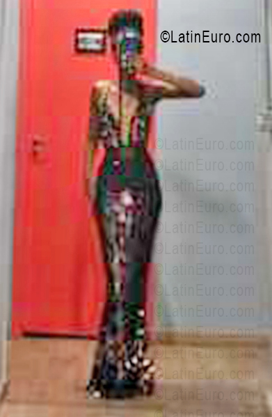 Date this voluptuous Dominican Republic girl Lizzie from Santo Domingo DO55935