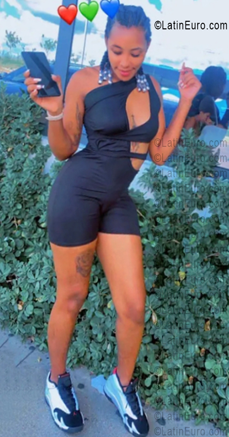 Date this delightful Dominican Republic girl Ivelis from Santo Domingo DO55974