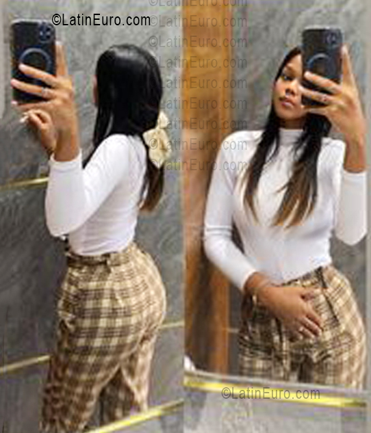 Date this beautiful Dominican Republic girl Ange from Santo Domingo DO56057