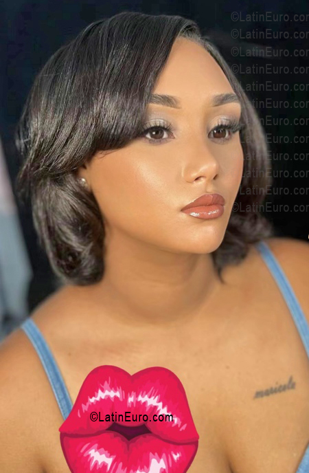 Date this pretty Dominican Republic girl Maricela from Santo Domigo DO56095