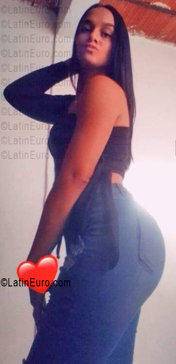 Date this stunning Venezuela girl Franyer from Caracas VE5426