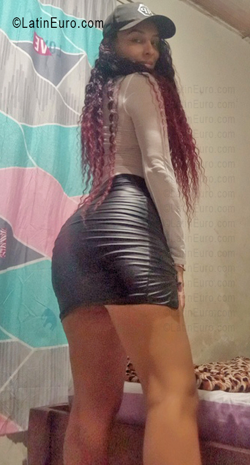 Date this delightful Venezuela girl Yorlenis from Catia La Mar VE5545