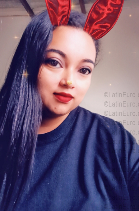 Date this tall Ecuador girl Marian from Islas Galapagos EC1138