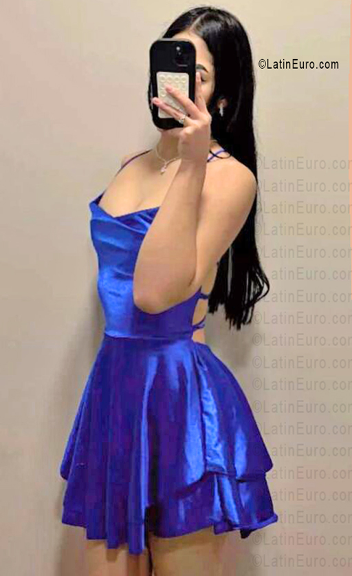 Date this charming Peru girl Zaida from Lima PE2166