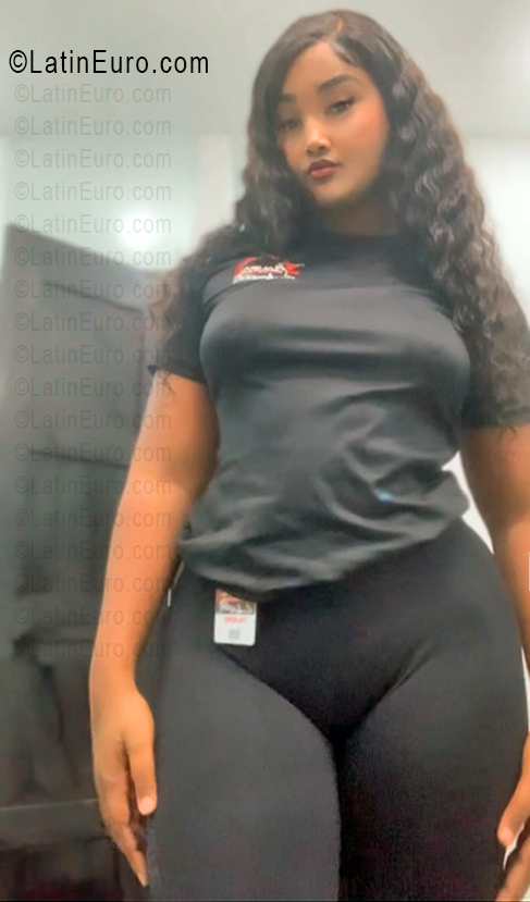 Date this athletic Dominican Republic girl Kamil from Punta Cana DO56383