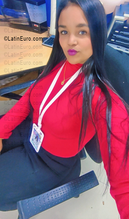 Date this young Venezuela girl Daniella from Caracas VE5664