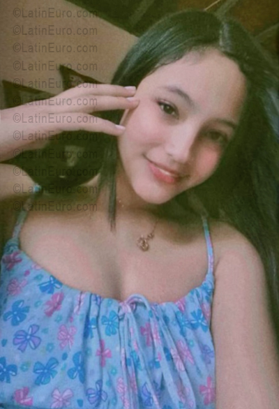 Date this tall Venezuela girl Solexis from Pariaguan VE5667