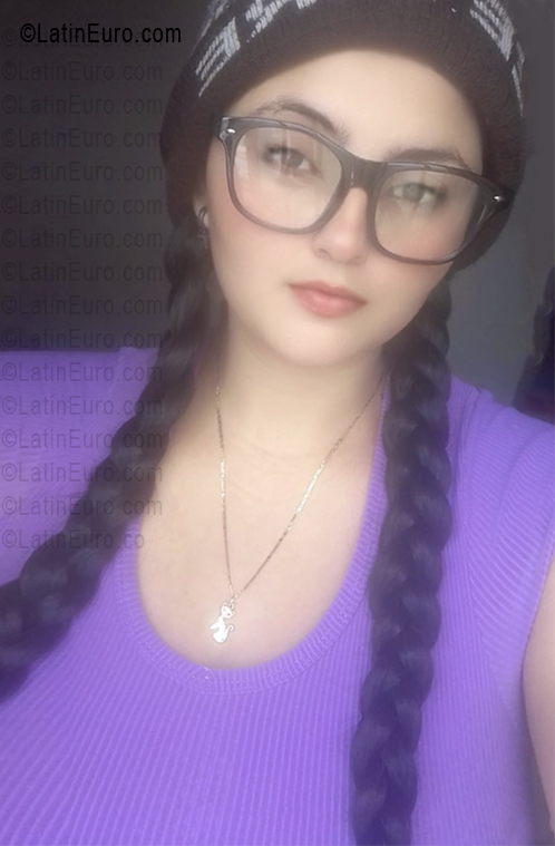 Date this tall Colombia girl Gevashi from Bogota CO33741