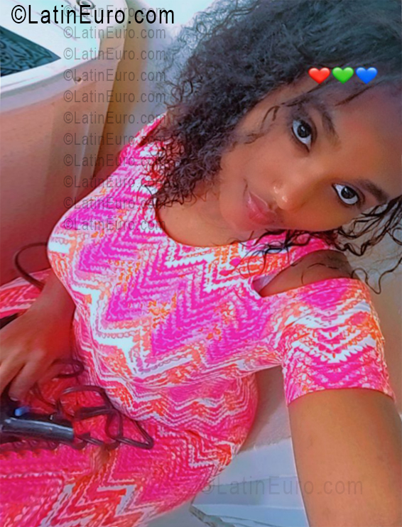 Date this young Dominican Republic girl Neiry from Santo Domingo DO56470