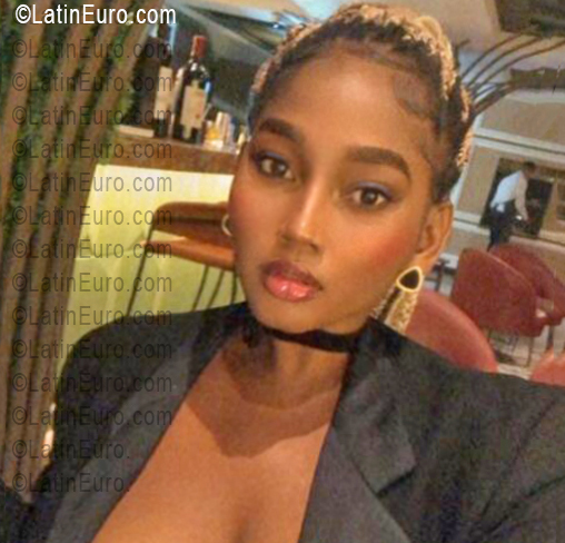 Date this good-looking Dominican Republic girl Lizag from Santo Domingo DO56489