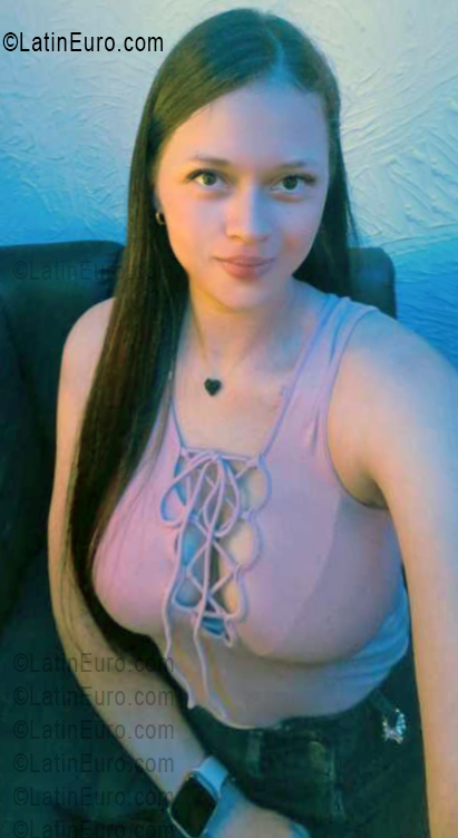 Date this tall Colombia girl Wendy from Medellin CO33752