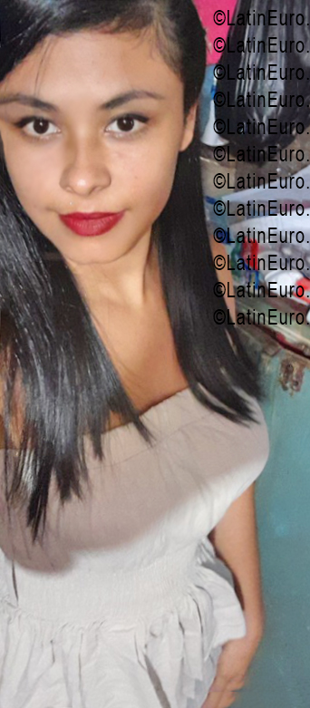 Date this delightful Nicaragua girl Jennifer from Managua NI337