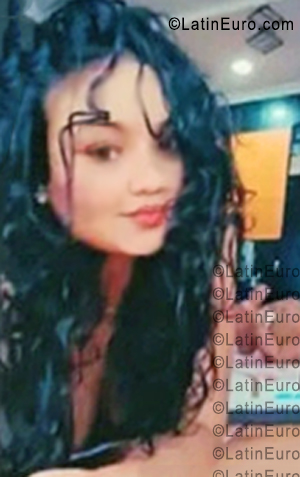 Date this stunning Colombia girl Milagros from Barranquilla CO33769