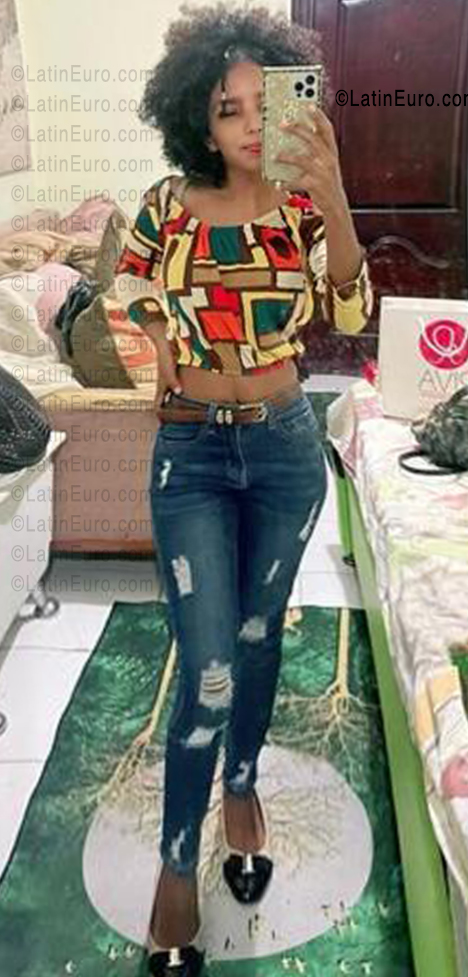 Date this gorgeous Dominican Republic girl Yafreisi from La Altagracia DO56659