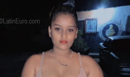 Date this pretty Dominican Republic girl Maria ysabel from Santo Domingo DO56691