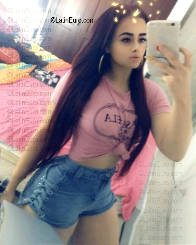 Date this hot Dominican Republic girl Rosa from Santo Domingo DO56755
