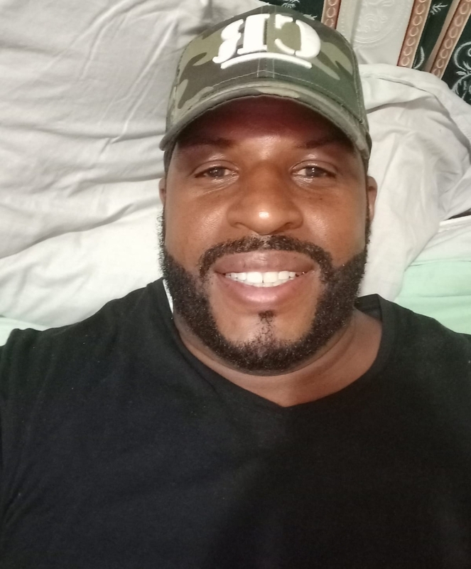 Date this attractive United States man CALIFORNIA KING from Hollywood US25631