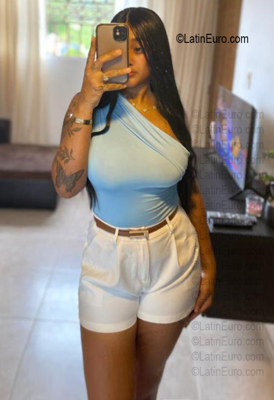 Date this funny Dominican Republic girl Rain from Santiago De Los Caballeros DO56765