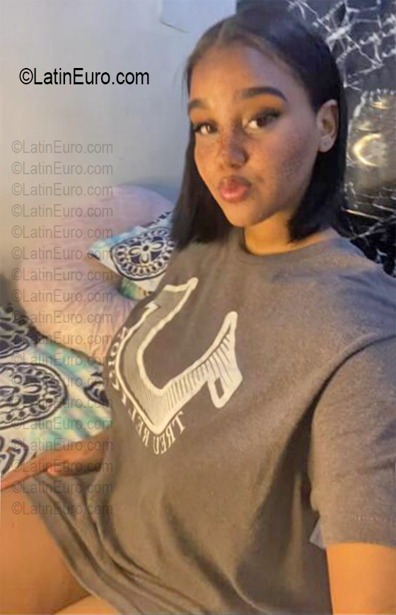 Date this exotic Dominican Republic girl Ashley from Santo Domingo DO56766